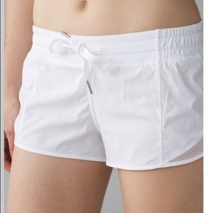 Lululemon Hotty hot short 2.5” size 8